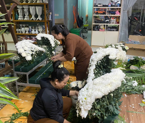 Thiết kế vòng hoa